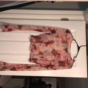 A cropped shirt with sleeves.